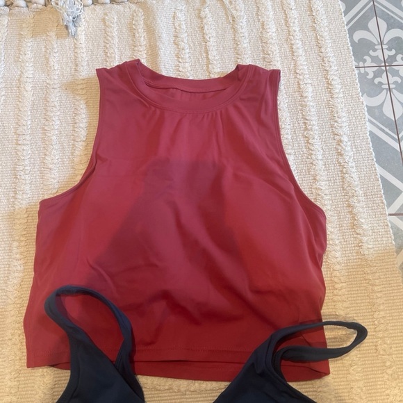 Two workout tops - Picture 3 of 3